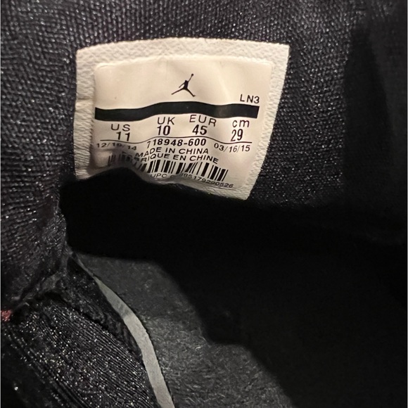 Jordan Future Lows in University Red - Picture 6 of 9